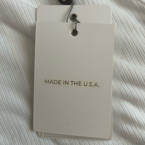 Elegant White Ribbed Bodysuit - Picture 8 of 9